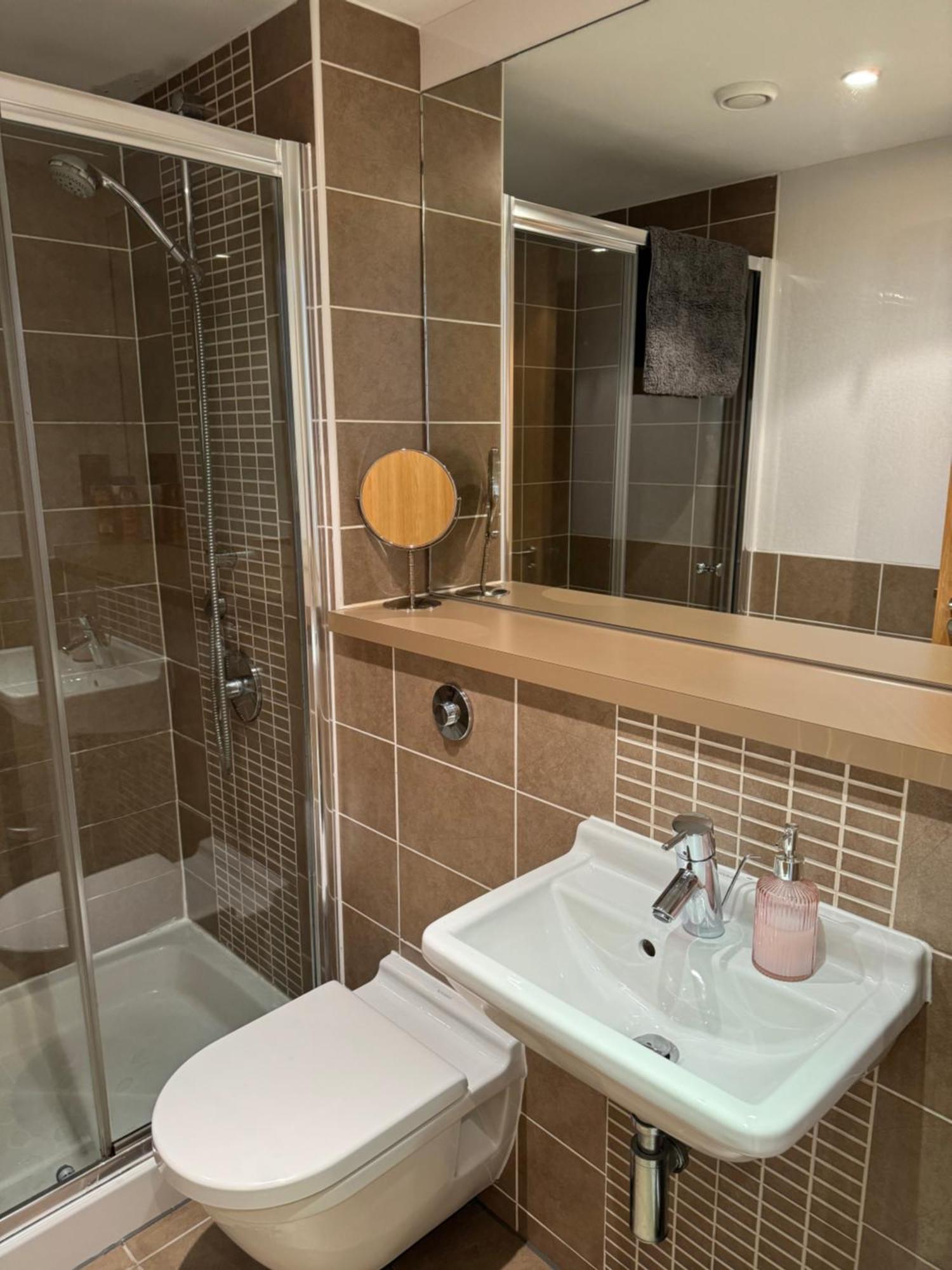 Merchant City Luxury 2 Bedroom Apartment With Secure Parking Available On Request Glasgow Eksteriør bilde
